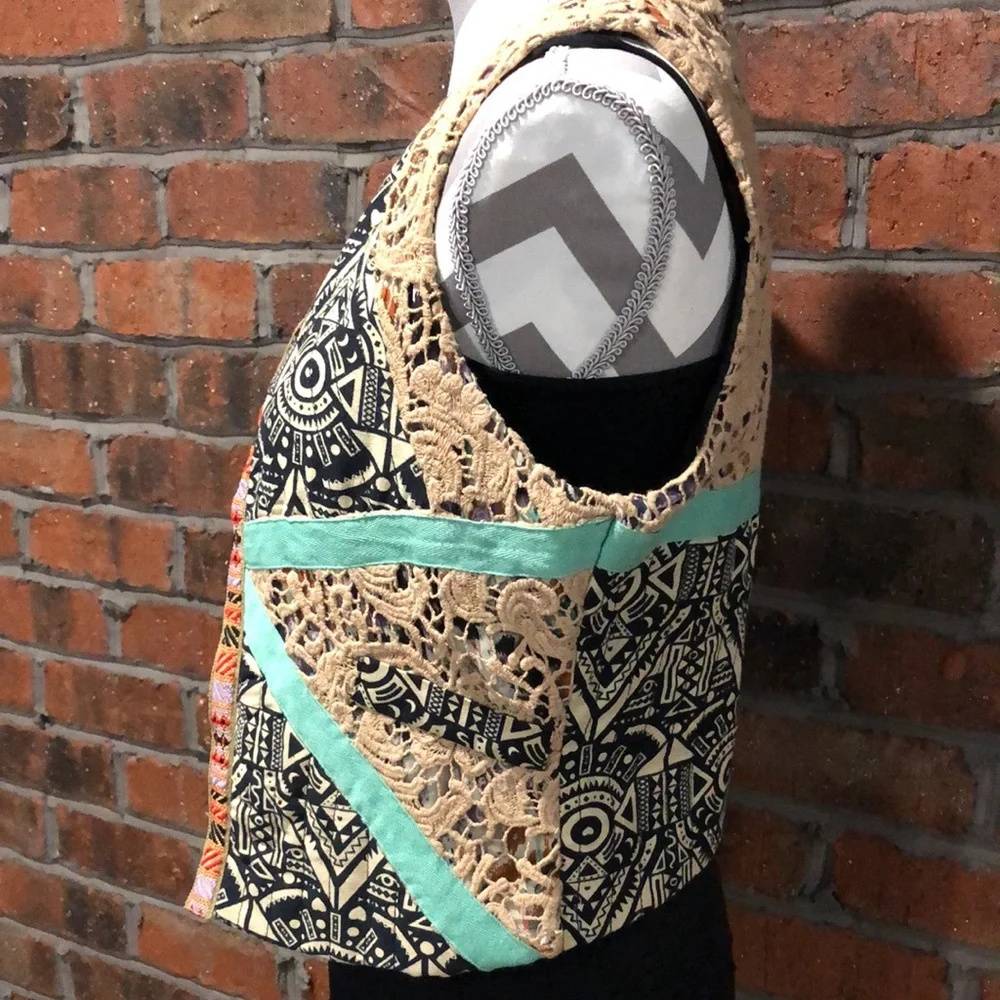 Gimmicks by BKE vest. Size M. - Picture 3 of 9